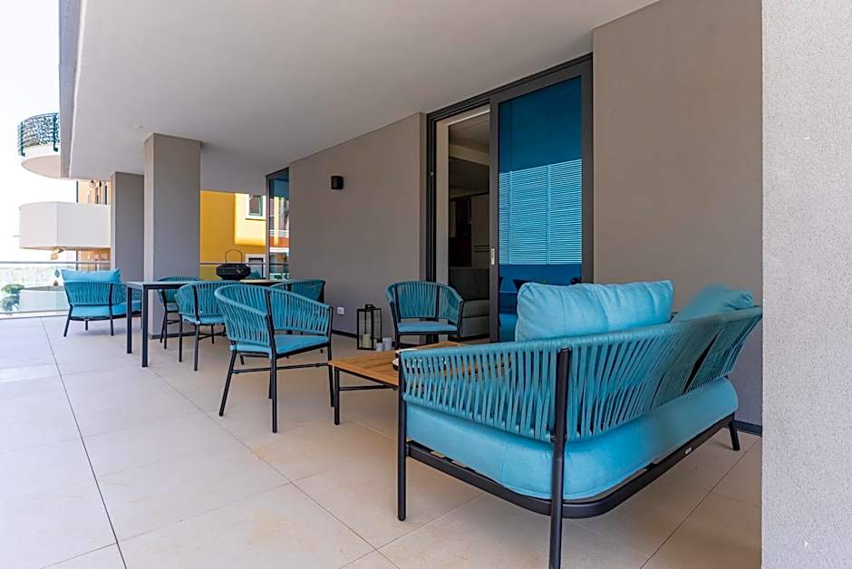 Aparthotel Zefiro com design, large terrace, bike, near beach and thermal