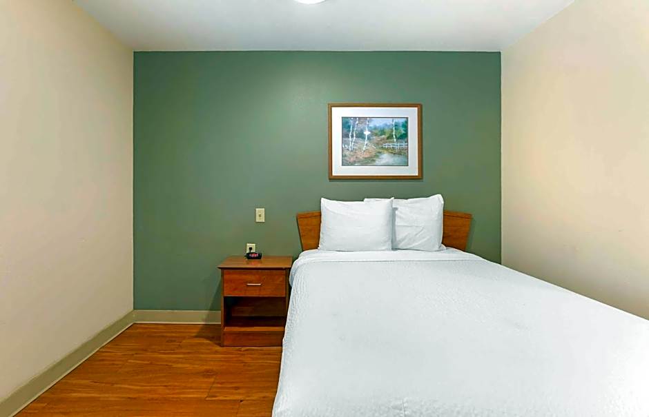 Extended Stay America Select Suites - Indianapolis - Greenwood