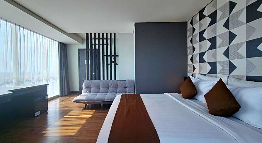 Luminor Hotel Jemursari By WH