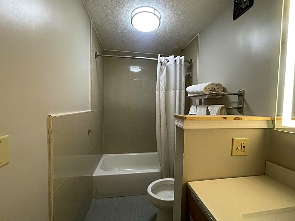 Days Inn & Suites by Wyndham York