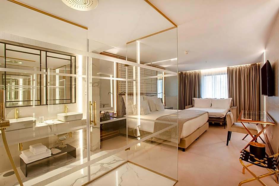 Wine & Books Porto Hotel