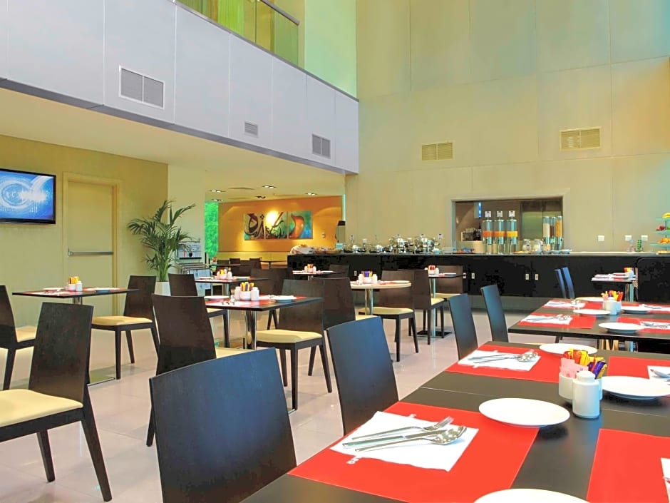 Ibis Sharq Hotel