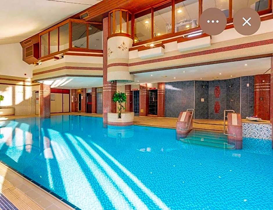 Whitewater Hotel & Spa