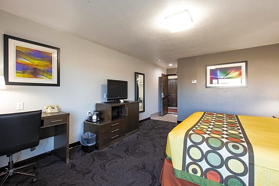 Super 8 by Wyndham Eureka