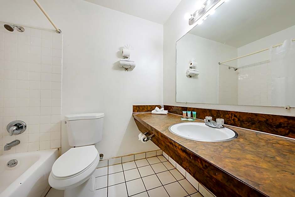 Best Value Inn by OYO Portland OR South East
