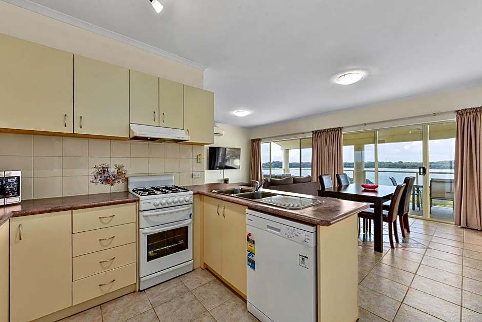 Lakeview Motel & Apartments