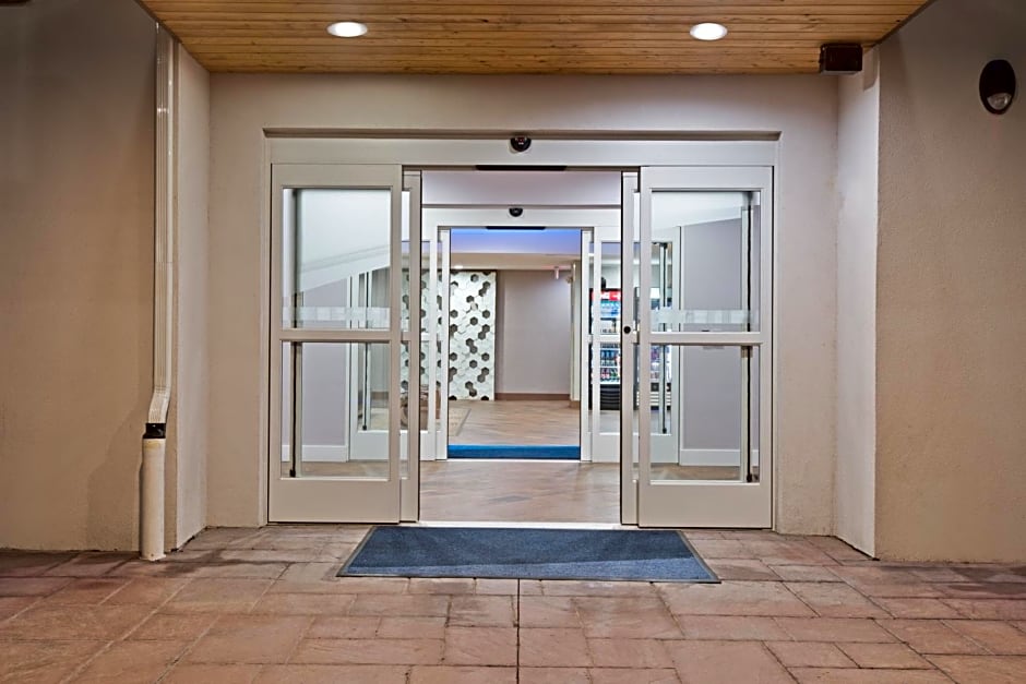 Holiday Inn Express & Suites New Cumberland, an IHG Hotel