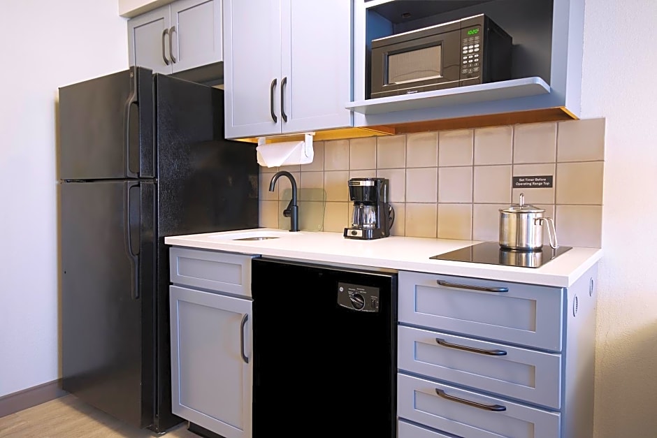 Candlewood Suites Buffalo Amherst by IHG