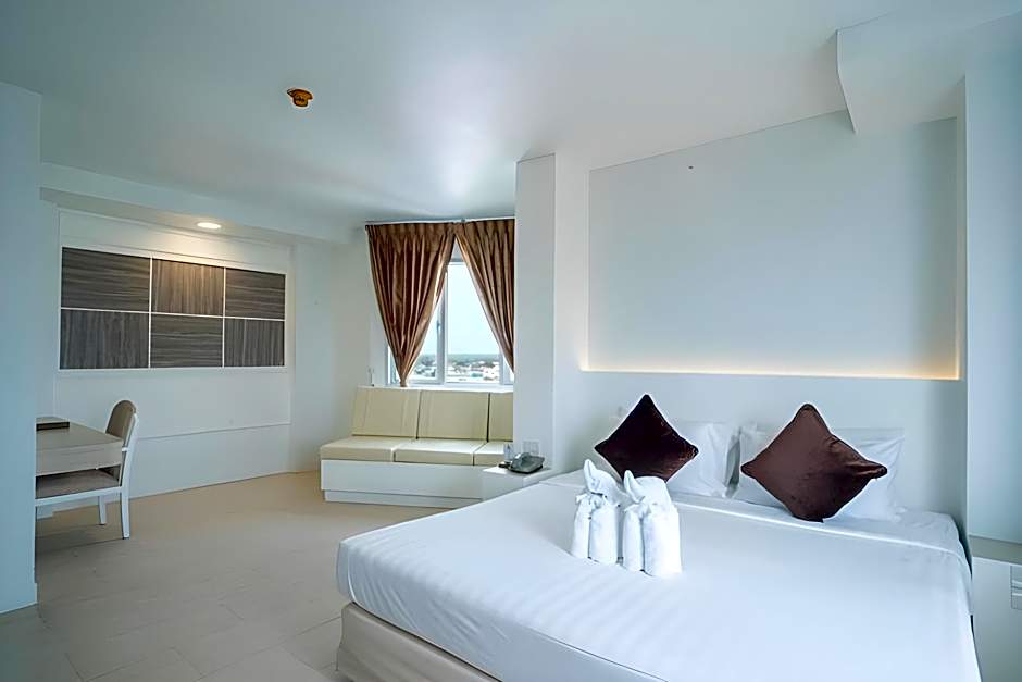 Thongtarin Hotel (SHA Plus)