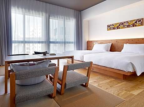 Tatami Twin (Japanese Western room)