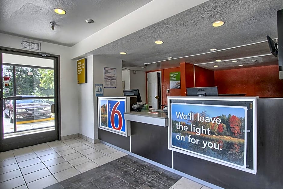 Motel 6-New Cumberland, PA - Harrisburg - Hershey South