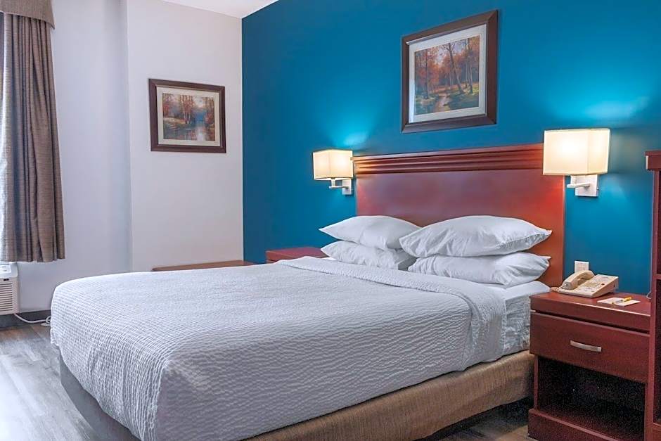 Signature Stay Inn and Suites