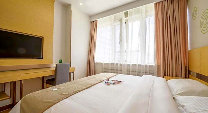 GreenTree Inn Shenyang Shenhe District Shenyang North Train Station Express Hotel