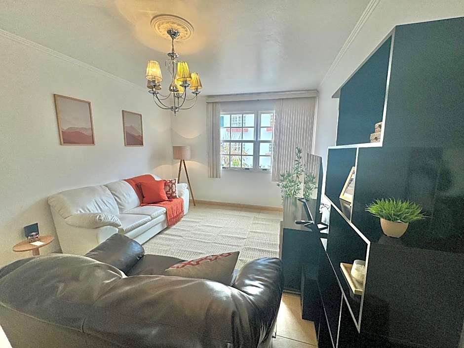 Apartamento com piscina em Olaria