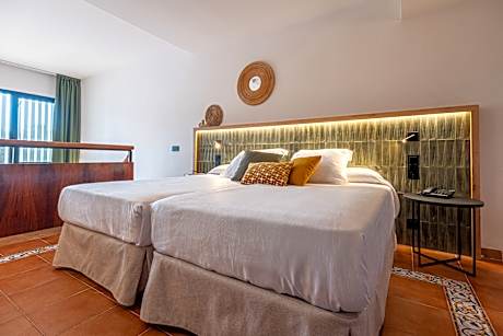 DUPLEX STANDARD 2 ADULTS + 2 CHILDREN