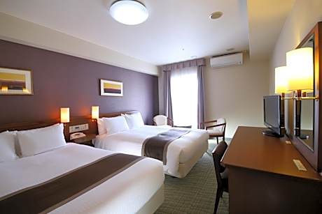 Standard Twin Room - Non-Smoking