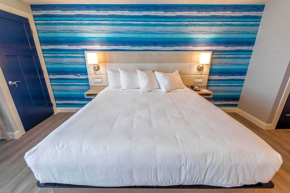 Photo 1 of 11 of Studio 1 King Bed