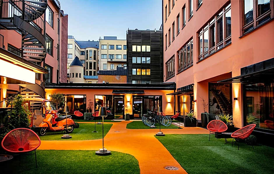 Photo 1 of 50 of Hotel F6