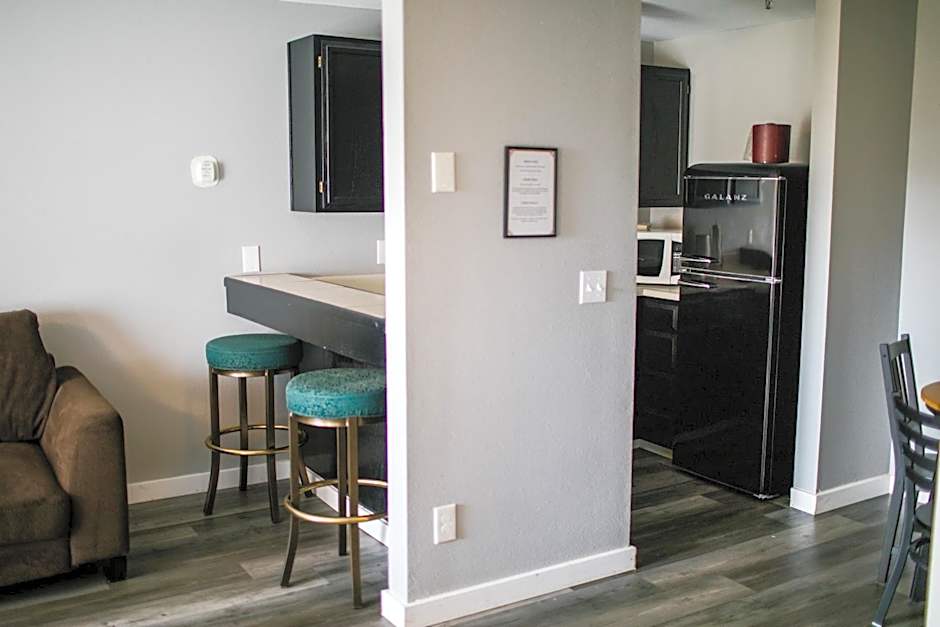 Friday Harbor Suites