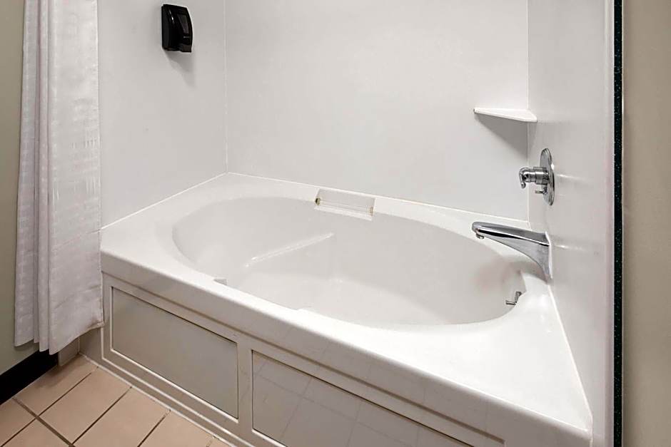 Days Inn by Wyndham Bad Axe