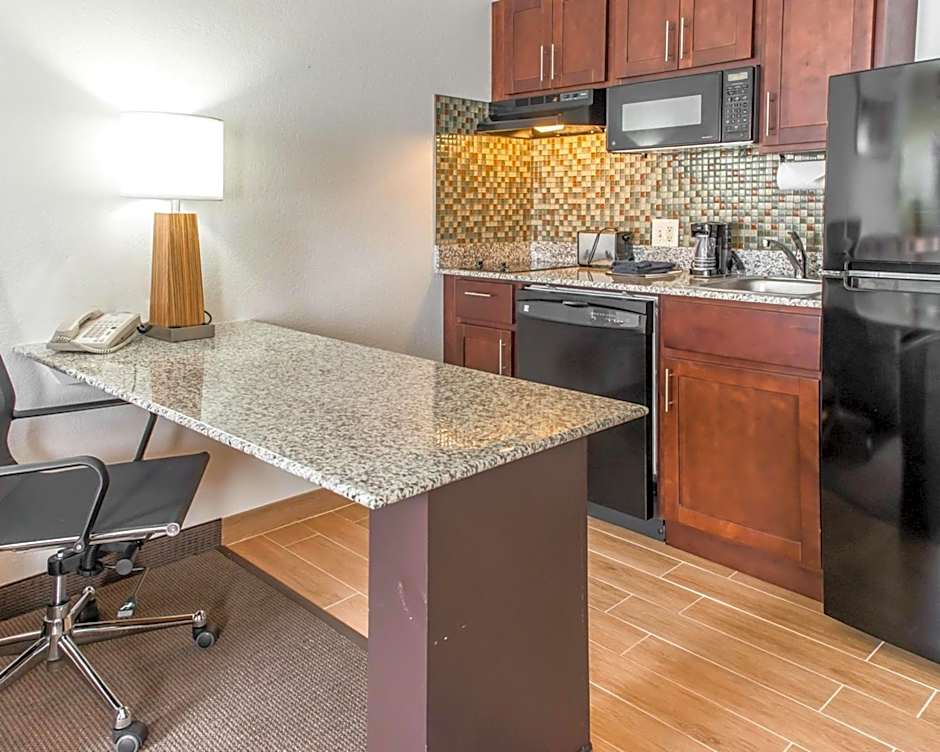 Mainstay Suites Pittsburgh Airport