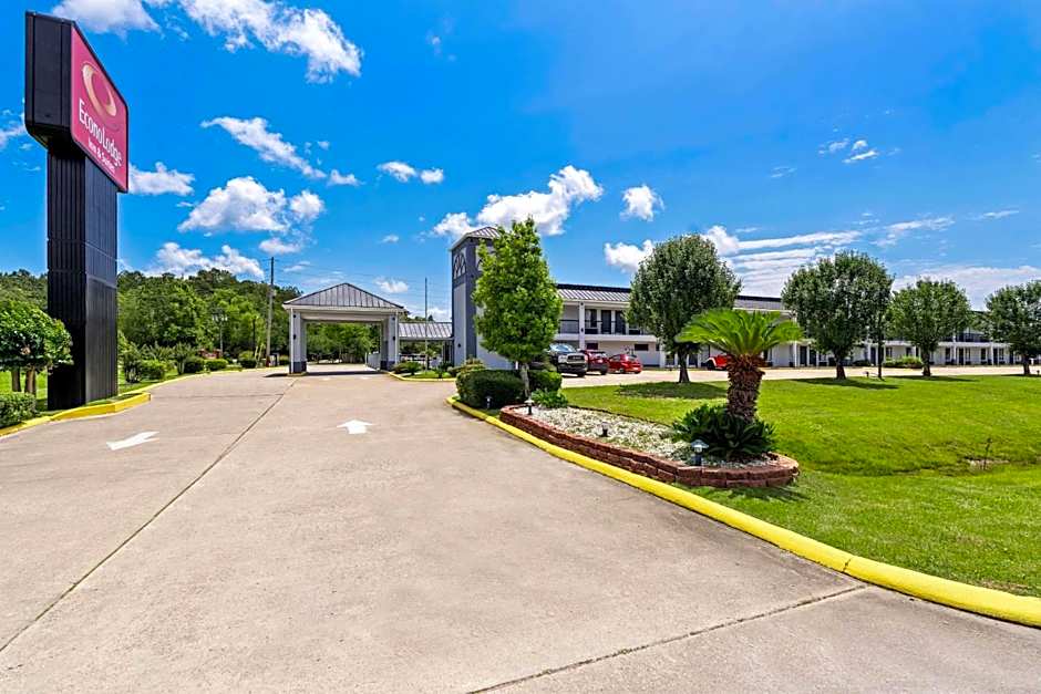 Econo Lodge Inn & Suites