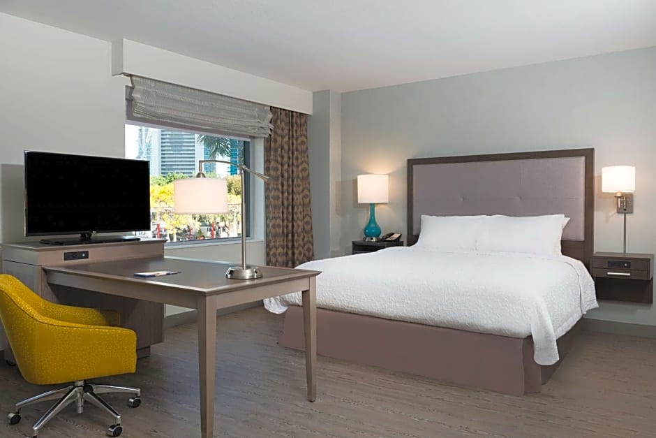 Hampton Inn By Hilton & Suites Miami Midtown, FL