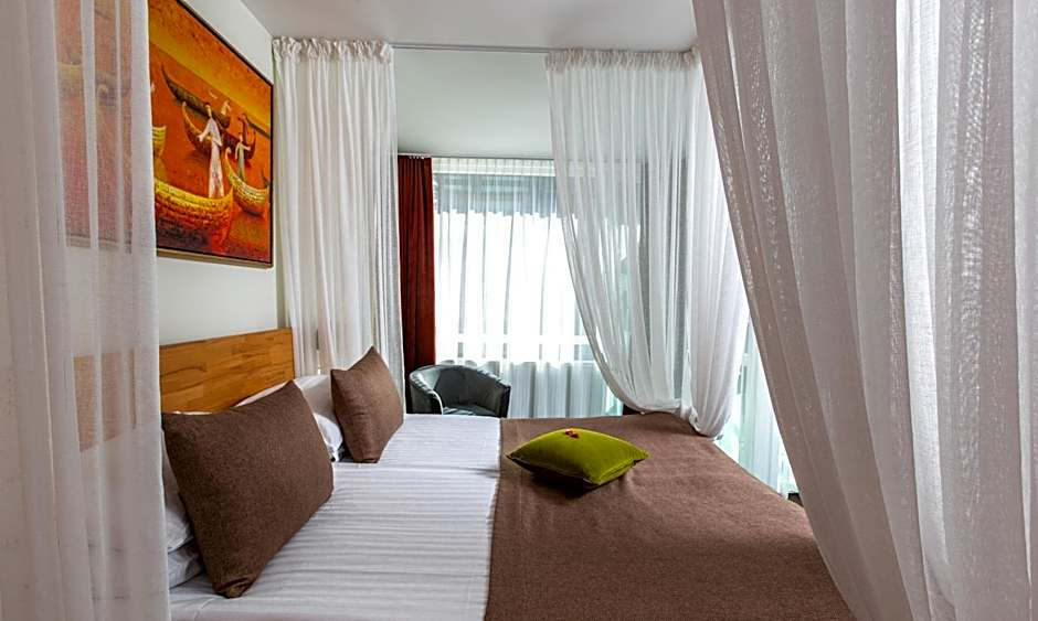 MEDEA Apartments by UPA