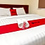 RedDoorz Plus @ Grand Tabona Hotel Ternate