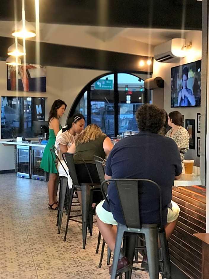 Hotel McCoy - Art, Coffee, Beer, Wine