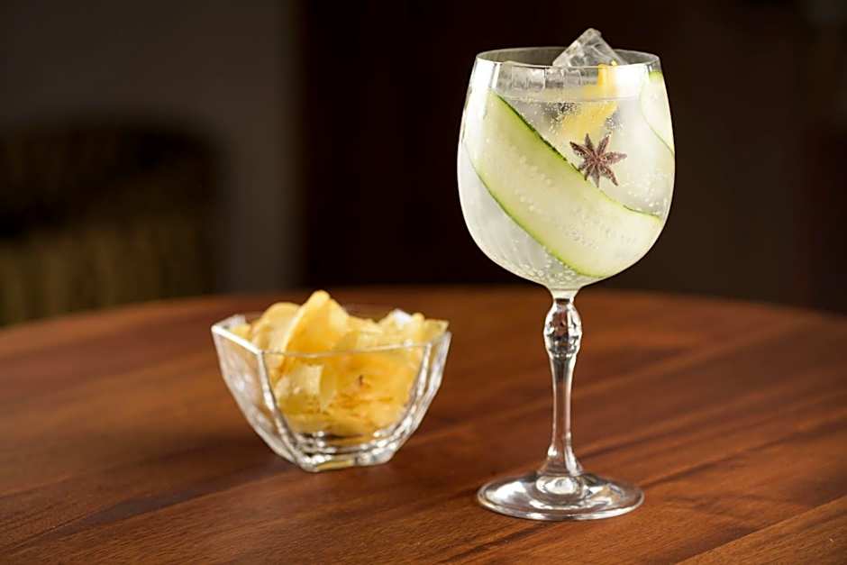 AC Hotel by Marriott Recoletos