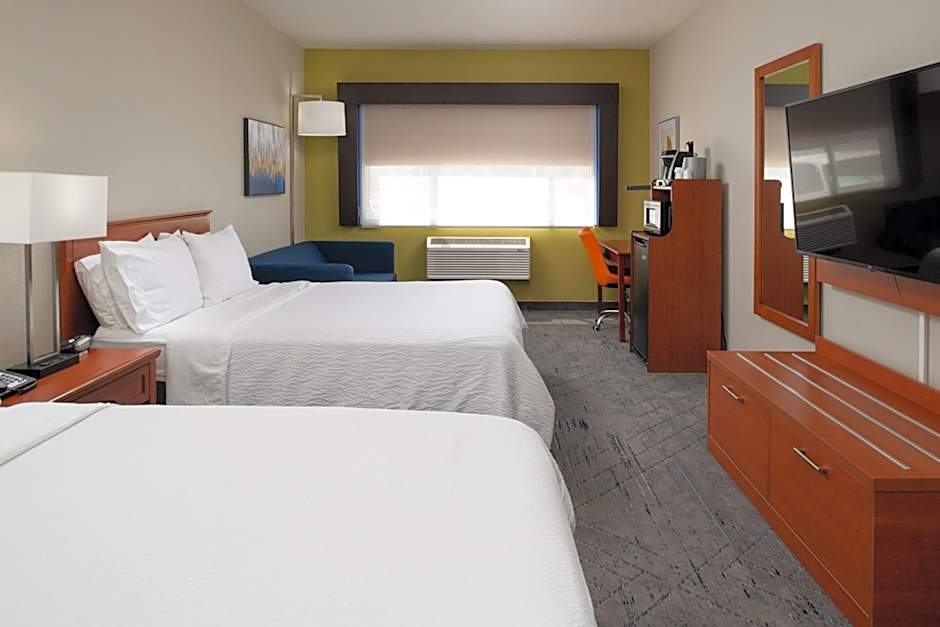Holiday Inn Express Hotel & Suites Farmington By IHG