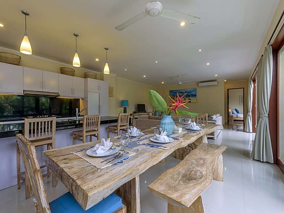 Villa Tepi Sungai