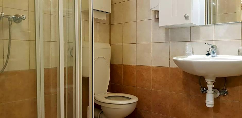 Central Panzió Gyula