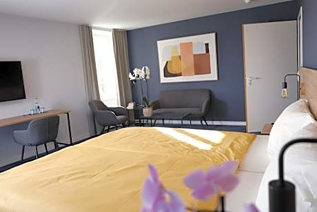 Suite with Lake View