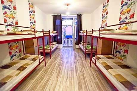 Bed in 8-Bed Mixed Dormitory Room