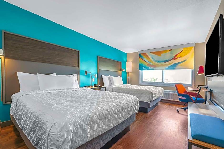 Tru By Hilton Lathrop, CA