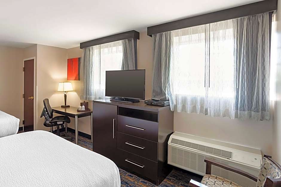 Best Western Plus Fairfield Hotel