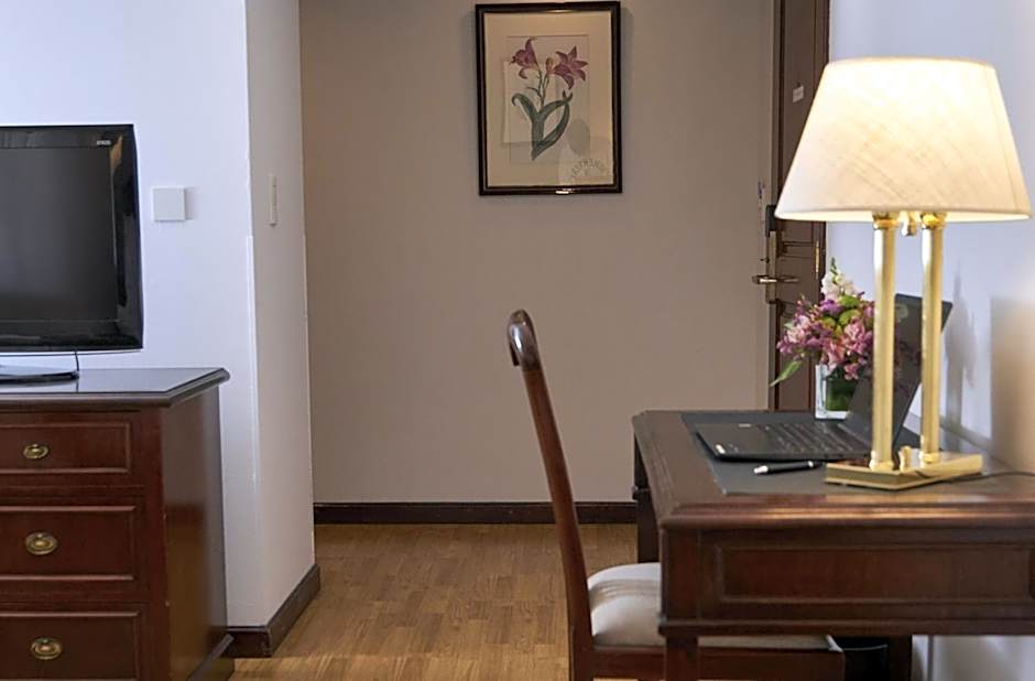 Cyan Americas Towers Hotel