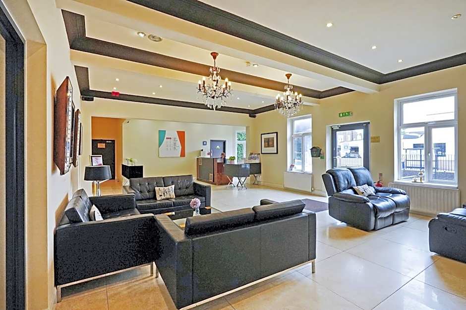 OYO The Baltimore Hotel