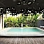 Casa com piscina aquecida, cozinheira, 30m do mar