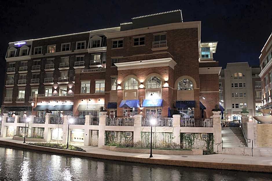 Hotel Indigo Naperville Riverwalk By IHG