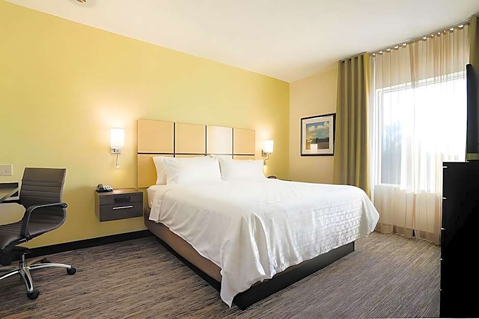 Candlewood Suites Lenexa - Overland Park Area By IHG