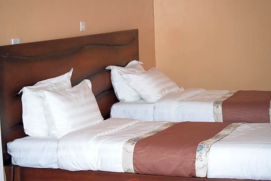 Esikar Gardens Hotel