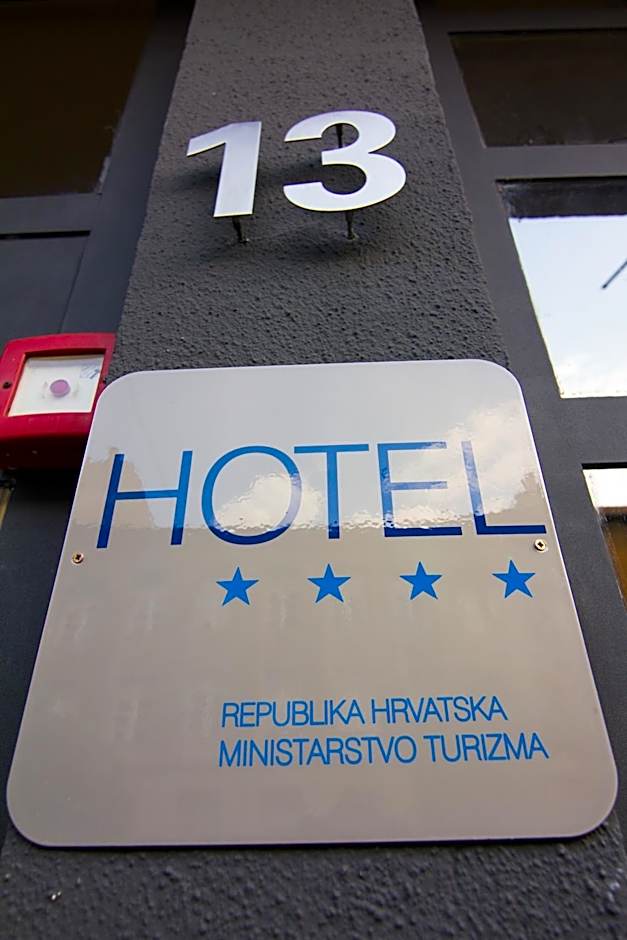 Garden Hotel