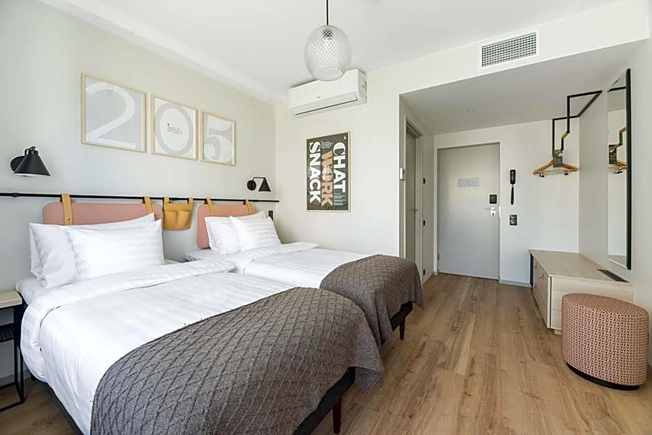 Oru Hub Hotel Tallinn - Handwritten Collection