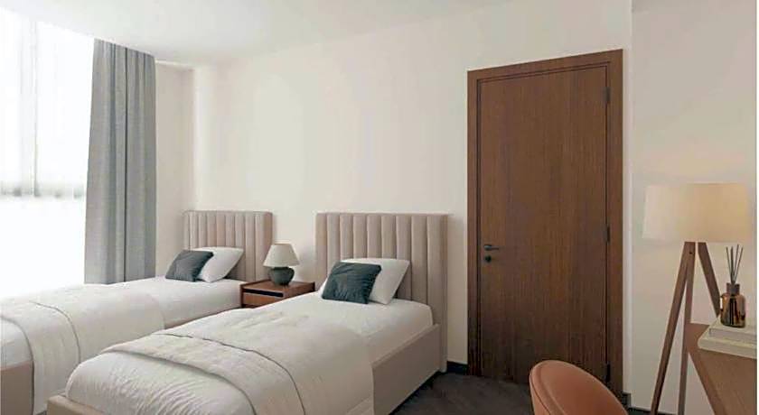 Len's Hotel
