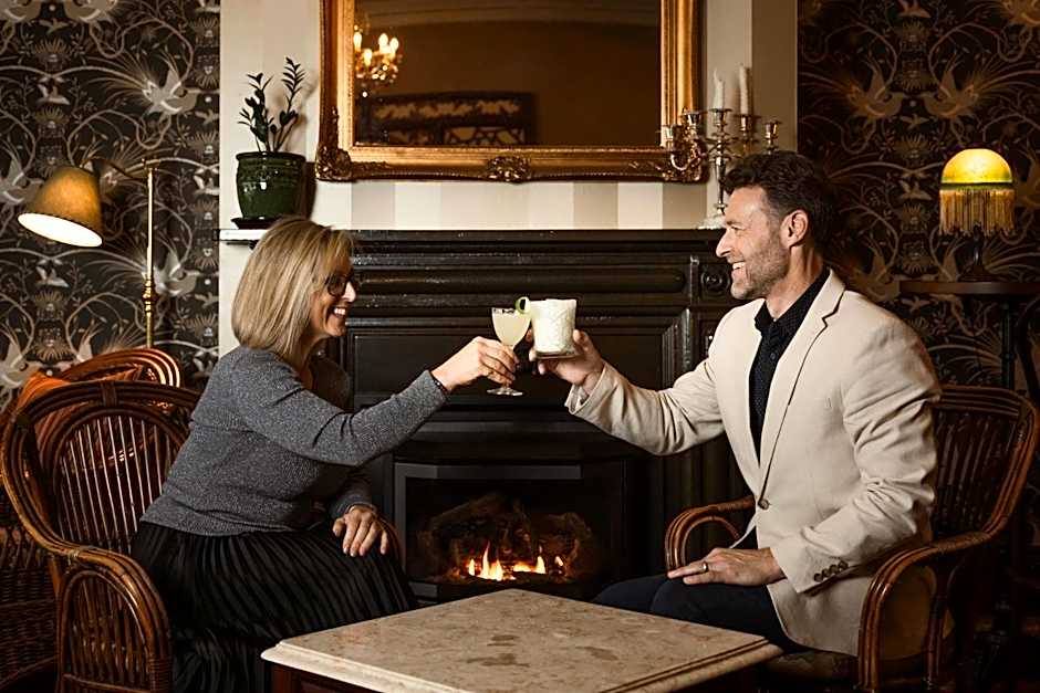 Hadley's Orient Hotel