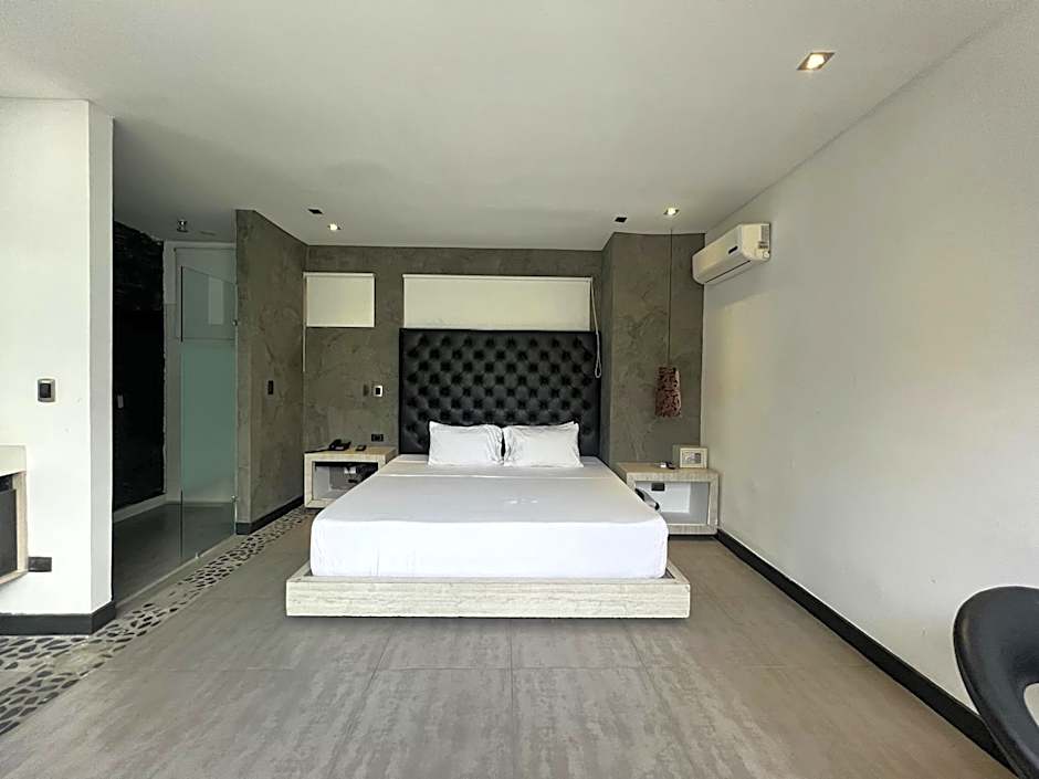 Hotel Medellin Street