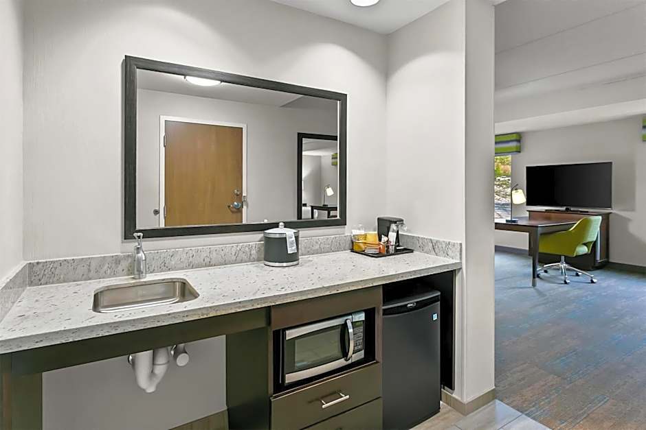Hampton Inn By Hilton & Suites Baltimore/Woodlawn